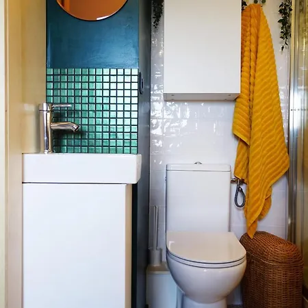 Appartamento Charming Studio With View Near Republic Parigi